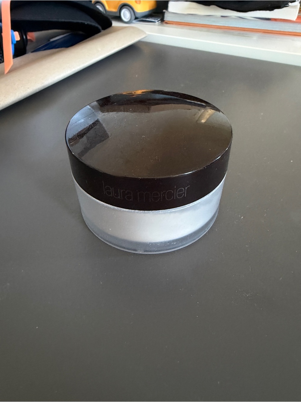 Laura Mercier Translucent Loose Setting Powder